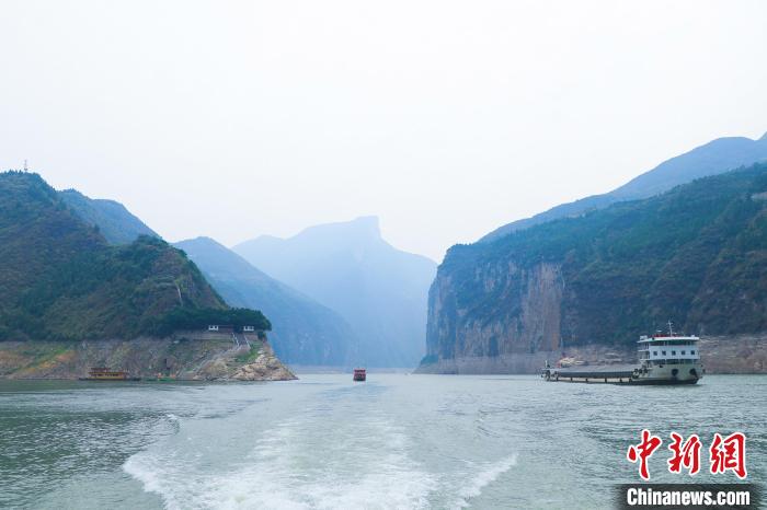 一場巡河“找茬”行動，何以巡出碧水東流的長江？