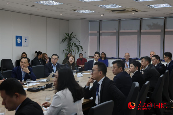 與會(huì)代表參與座談交流。人民網(wǎng)記者 時(shí)元皓攝