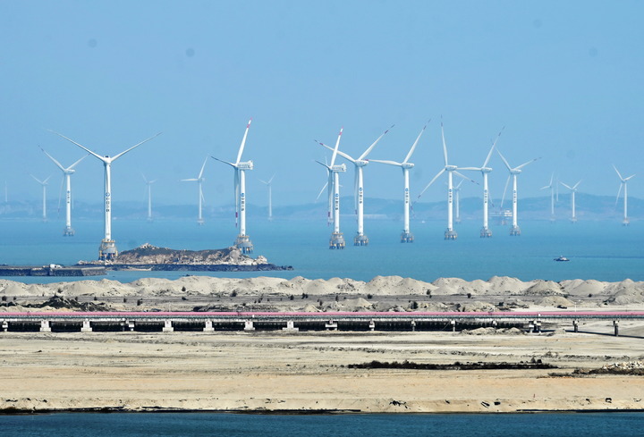 2021年3月9日，三峽福清興化灣海上風(fēng)電場。新華社記者 林善傳 攝
