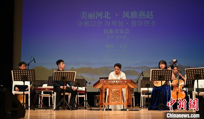 圖為音樂會現(xiàn)場?！∈谞栔袊幕行墓﹫D