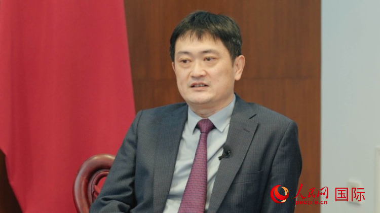 中國駐阿根廷使館代辦孫怡接受人民網(wǎng)專訪。人民網(wǎng)記者 張若涵攝
