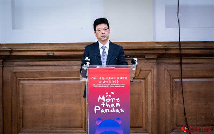 中國駐英國大使館公使趙飛致辭。人民網(wǎng) 郭錦標(biāo)攝