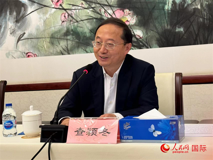 10月31日，蘇州市人民政府副市長查穎冬在第五屆中法文化論壇媒體吹風(fēng)會上講話。（人民網(wǎng) 謝瑩攝）