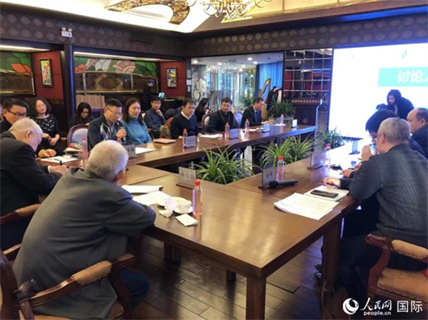 與會(huì)專家學(xué)者就拉美局勢和中拉關(guān)系展開討論。人民網(wǎng)記者 趙健攝