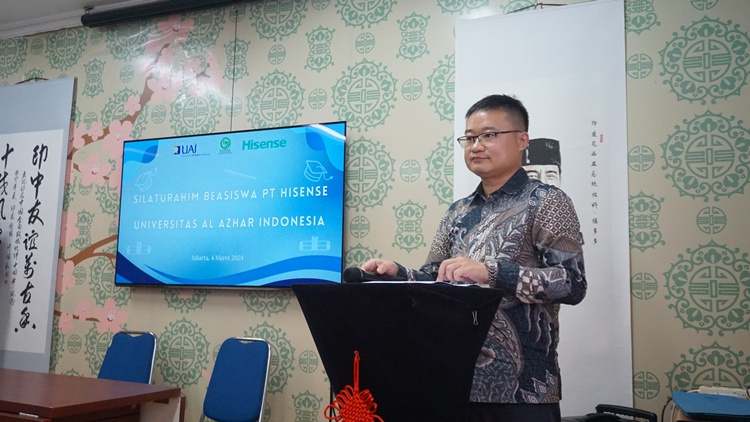 海信印尼公司總經理李現委致辭。阿拉扎大學孔子學院供圖