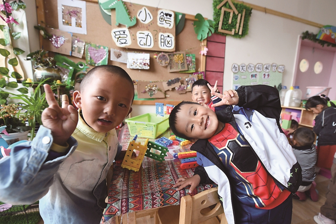 江蘇援建的拉薩市江蘇實(shí)驗(yàn)幼兒園，所有師資在江蘇接受培訓(xùn)，打造具有江蘇水準(zhǔn)的優(yōu)質(zhì)學(xué)前教育資源。 本報(bào)記者 萬程鵬 攝