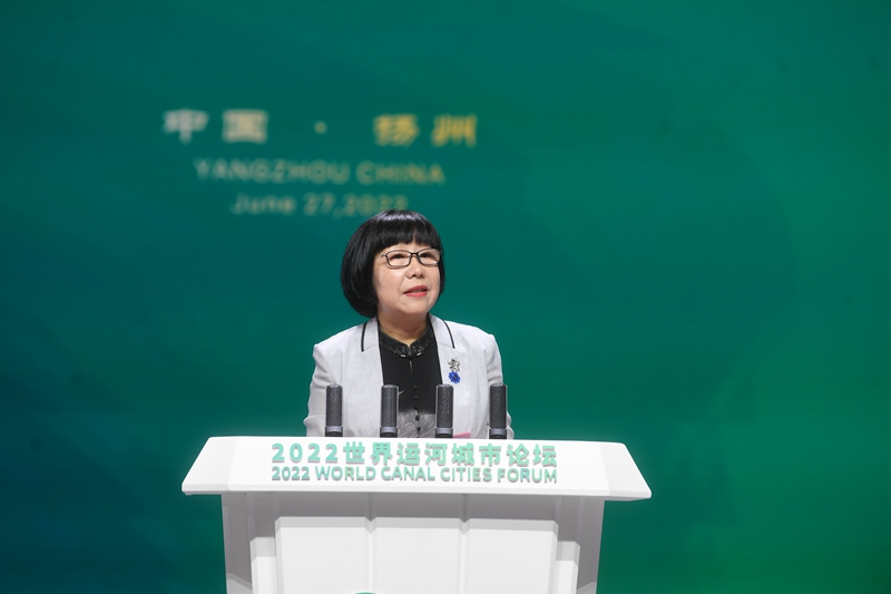 人民網(wǎng)黨委委員、監(jiān)事會主席唐維紅在大會上發(fā)言。邵丹攝
