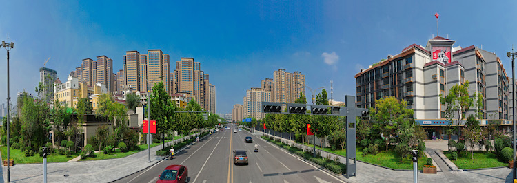 臨汾中大街五一路口。