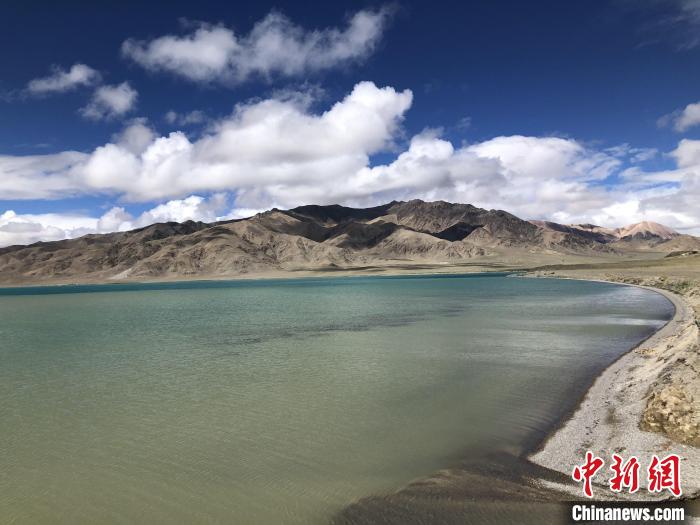 西藏阿里的高原湖泊別若錯(cuò)(又稱別若則錯(cuò))海拔約4470米?！?lt;a target='_blank' href='/'><p  align=