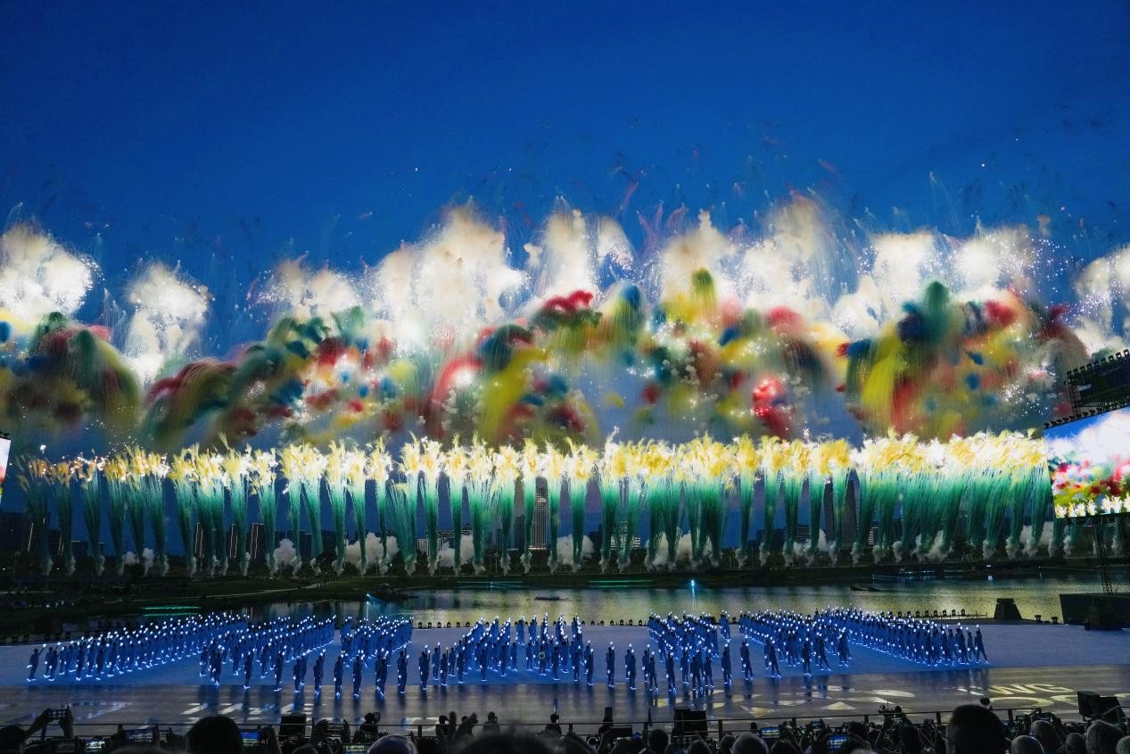 成都世運(yùn)會(huì)開(kāi)幕！展現(xiàn)出中國(guó)式現(xiàn)代化萬(wàn)千氣象