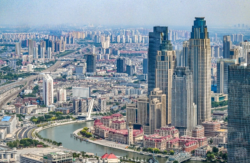 這是2023年6月16日從直升機(jī)上拍攝的天津中心城區(qū)城市景觀。