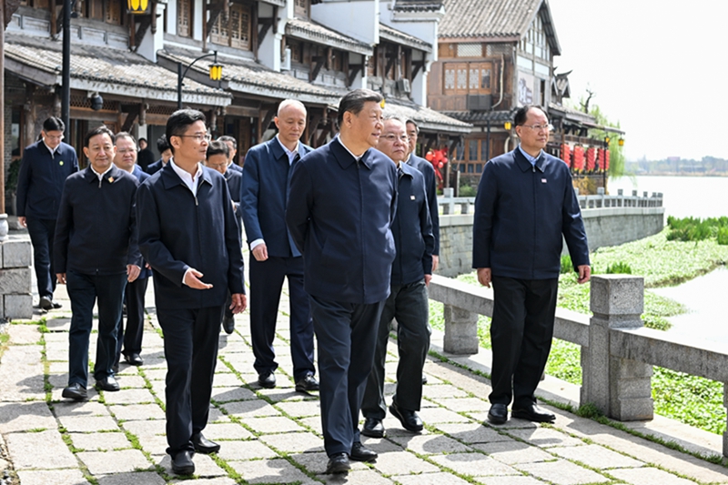 2024年3月19日，習近平總書記在湖南常德河街考察。