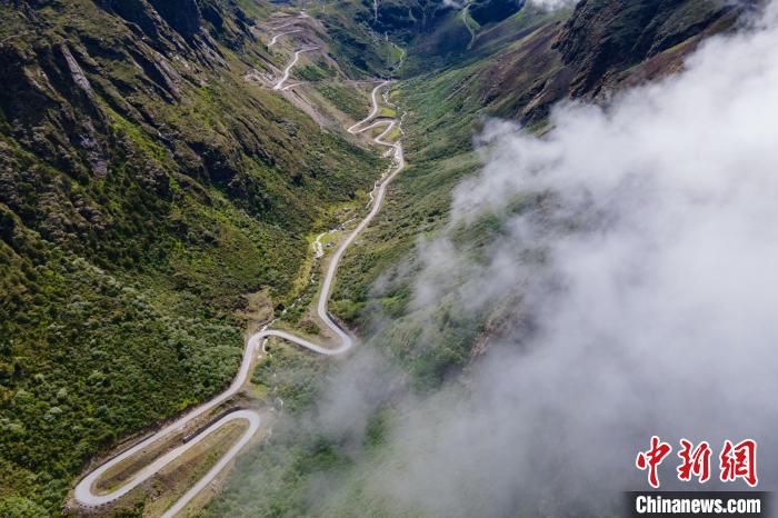 西藏山南，航拍勒布溝風(fēng)光。　江飛波 攝