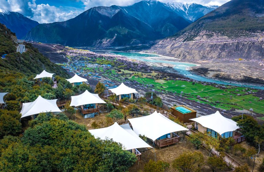 依托桃花資源，打造文旅產(chǎn)業(yè)。 張靜攝