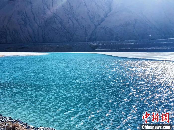 長(zhǎng)江源頭河流、湖泊、濕地實(shí)現(xiàn)常態(tài)化巡查巡護(hù)
