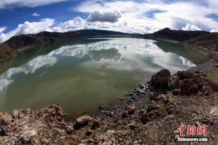 圖為浪錯(cuò)夏日美景。 <a target='_blank' ><p  align=
