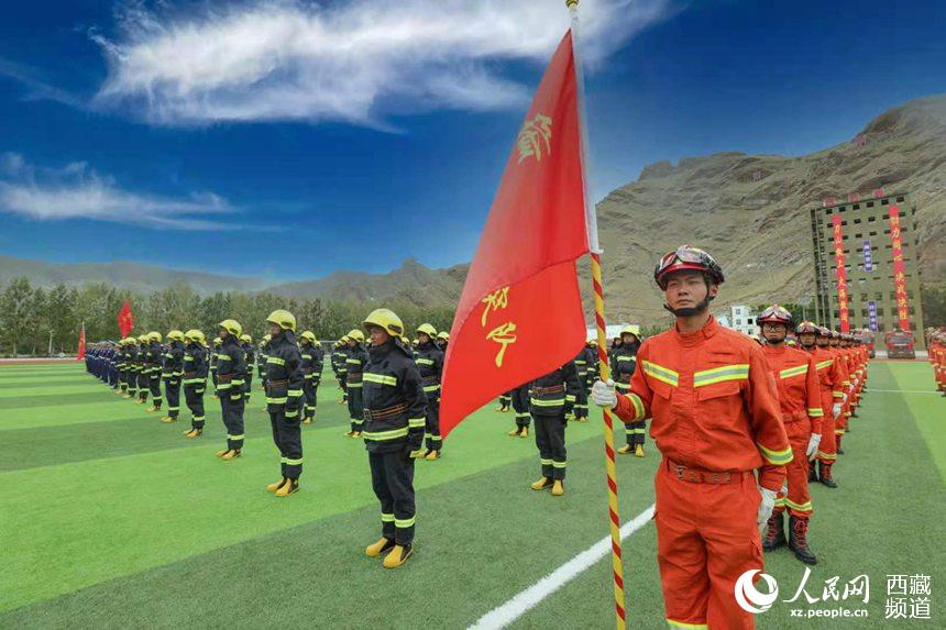 誓師大會(huì)現(xiàn)場(chǎng)。 人民網(wǎng) 李海霞 攝