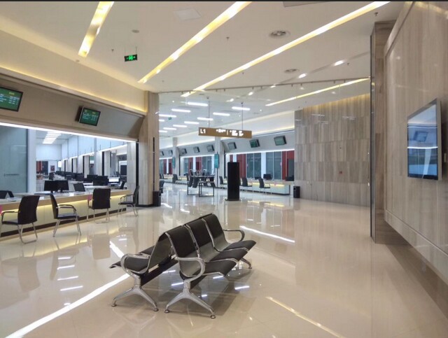 泰州興化市政務(wù)服務(wù)中心200窗口液晶叫號系統(tǒng)、PAD評價系統(tǒng)、觸摸查詢系統(tǒng)、自